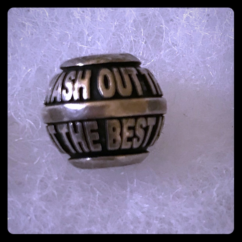 pig lyric bead